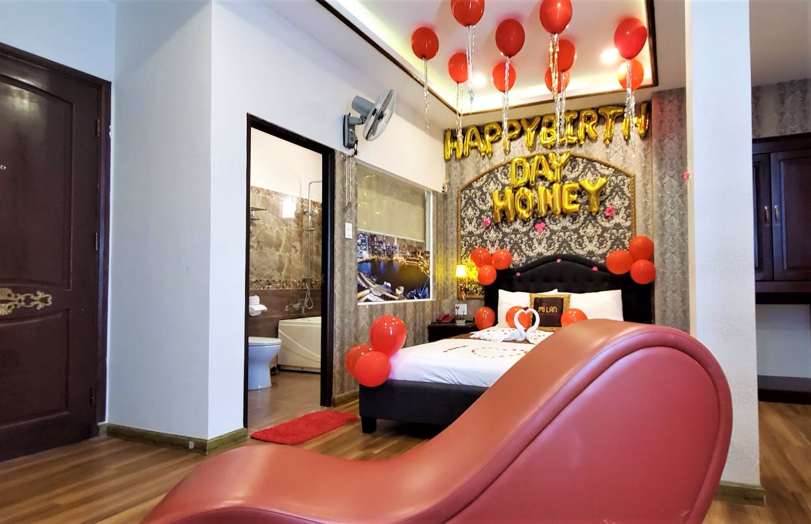 Mi Lan Corner Hotel - VIP Room